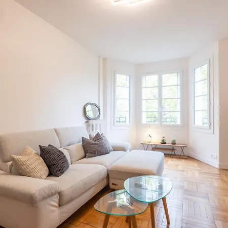 Apartment Bright & Calm Near Montparnasse