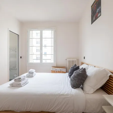 Bright & Calm Near Montparnasse Paris